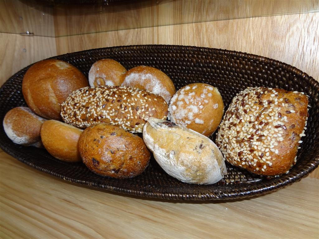 BON BREADS Store Opens at Town Square — Eating Las VegasEating Las Vegas