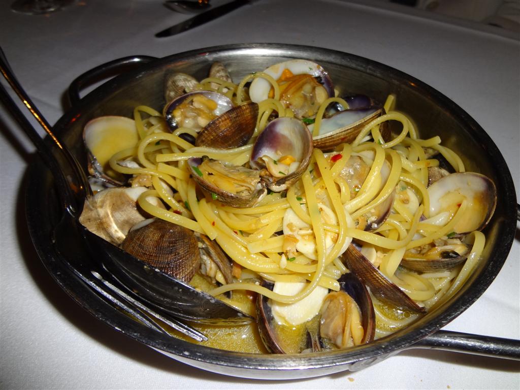 A Woman's Place is in the Kitchen — Eating Las VegasEating Las Vegas